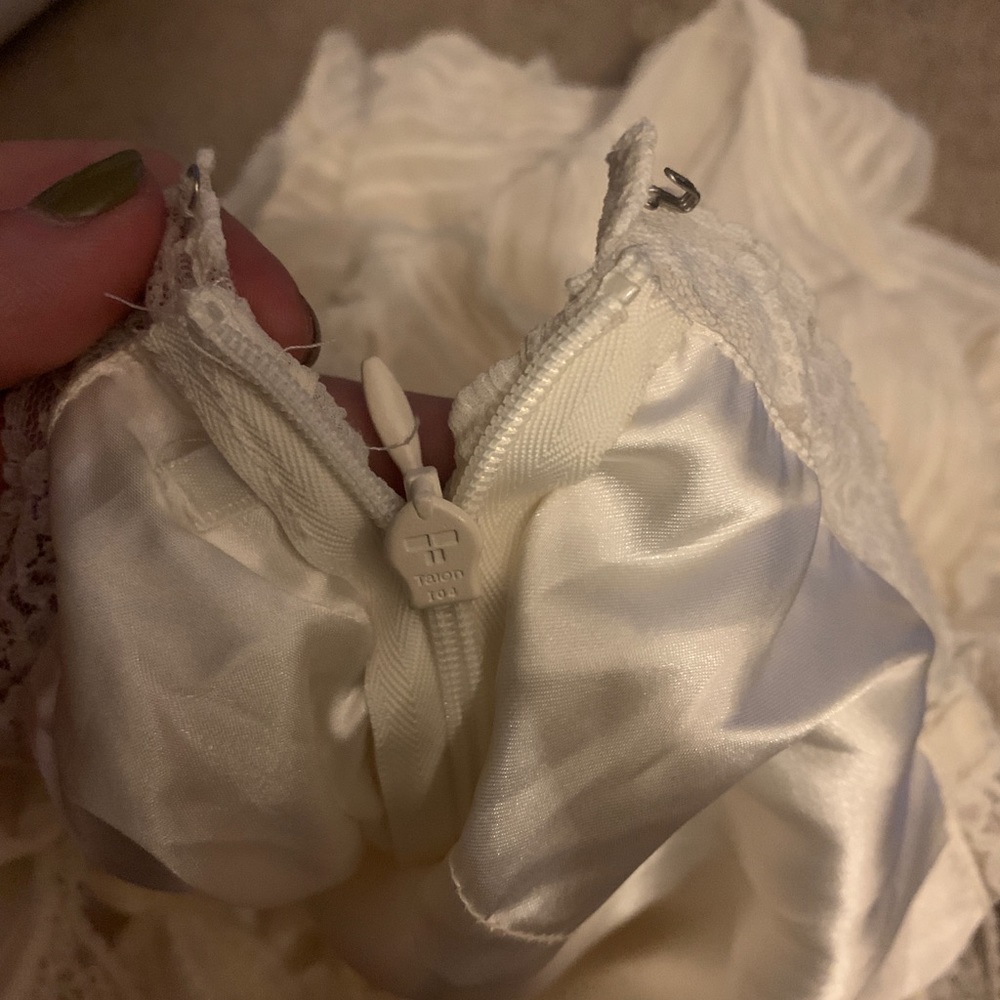 BCBG TIERED RUFFLE DRESS - Picture 6 of 10